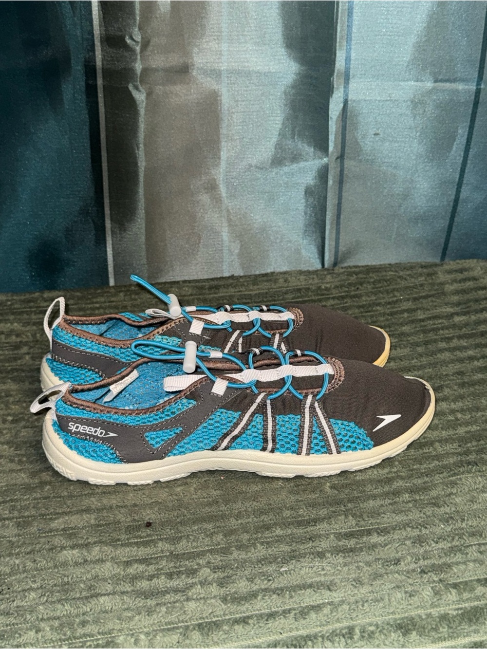 Speedo Teal and Gray Aqua Socks with Secure Bungee Lacing